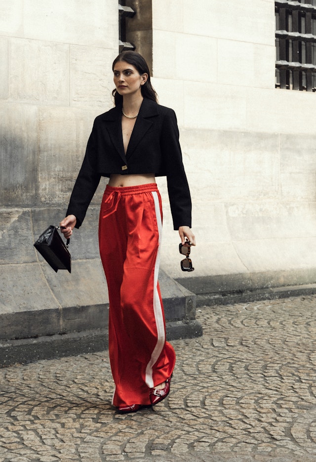 Buckle slingbacks